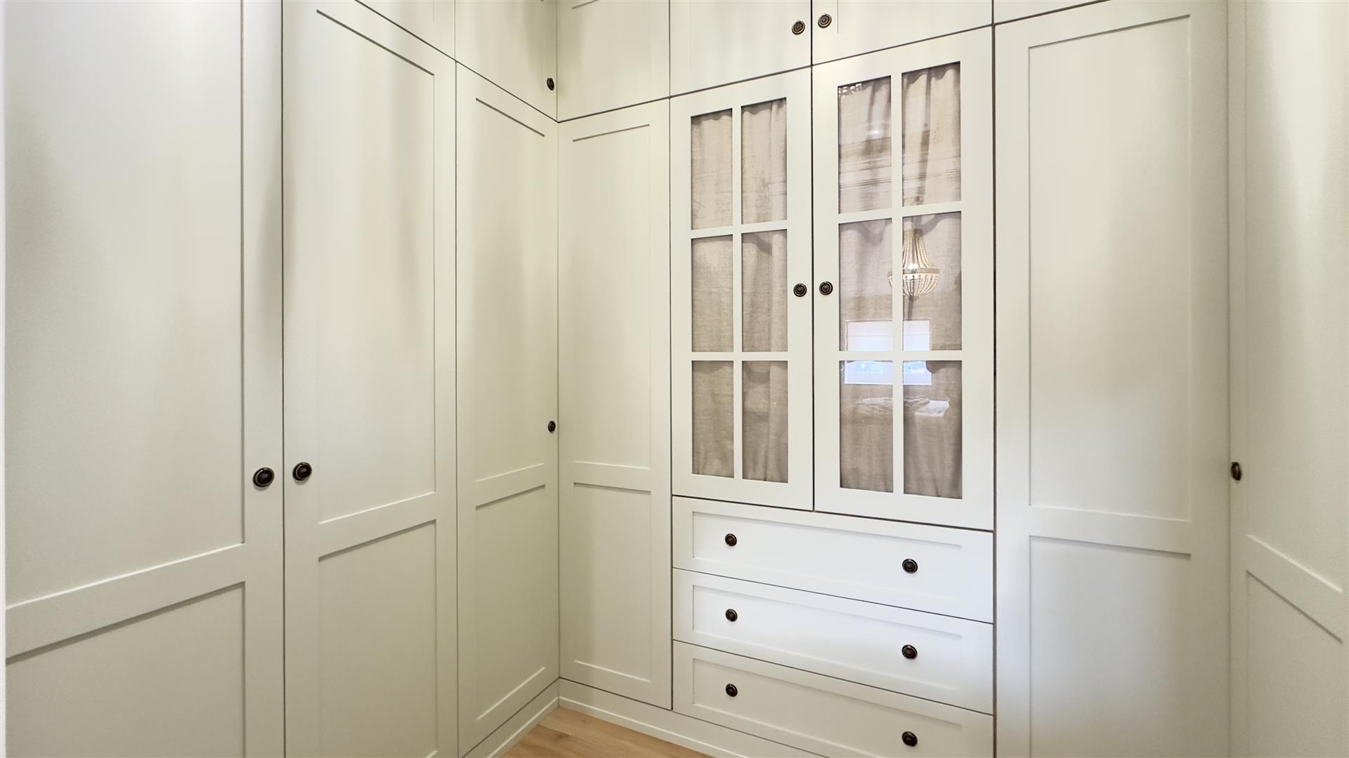 Image of House - 5 Bedrooms - 4 Bathrooms for Sale in Other South District-Gibraltar, Image 10